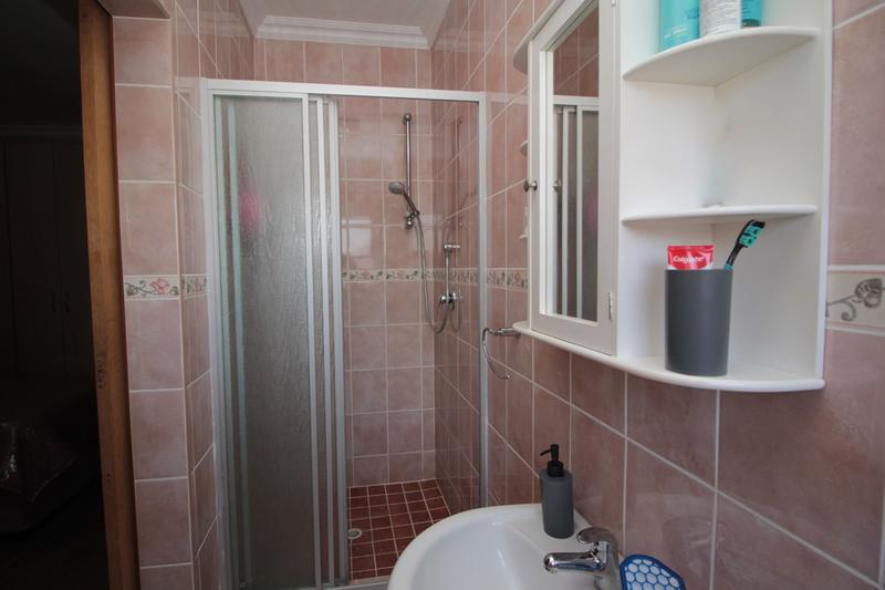 5 Bedroom Property for Sale in Fraaiuitsig Western Cape